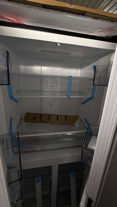 Холодильник Грюнхельм  4дверки чорне склоНОВИЙ