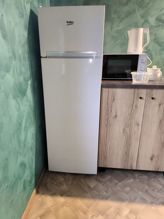 Продам Холодильник Beko