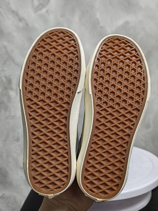 Жіночі замшеві кросівки Vans розмір 36 22.5 см