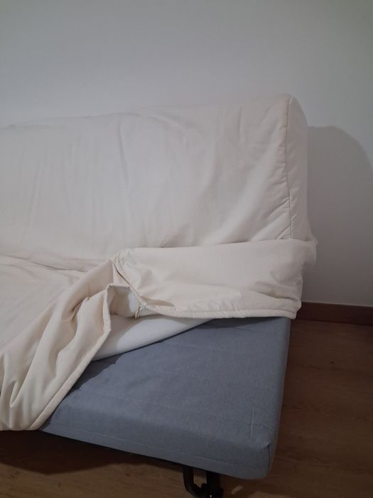 Sofá-cama ikea com capa
