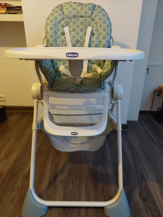 Krzeslo dla dziecka do karmienia