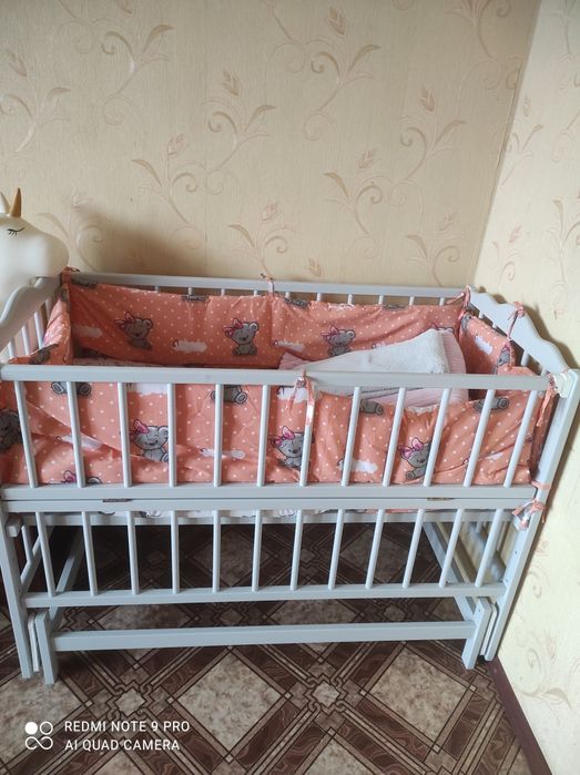 Дитяче ліжечко маятник