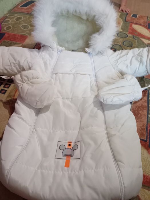 Одяг для дівчинки