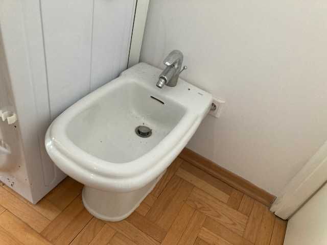 gotowy do podłączenia Bidet Roca seria Dama