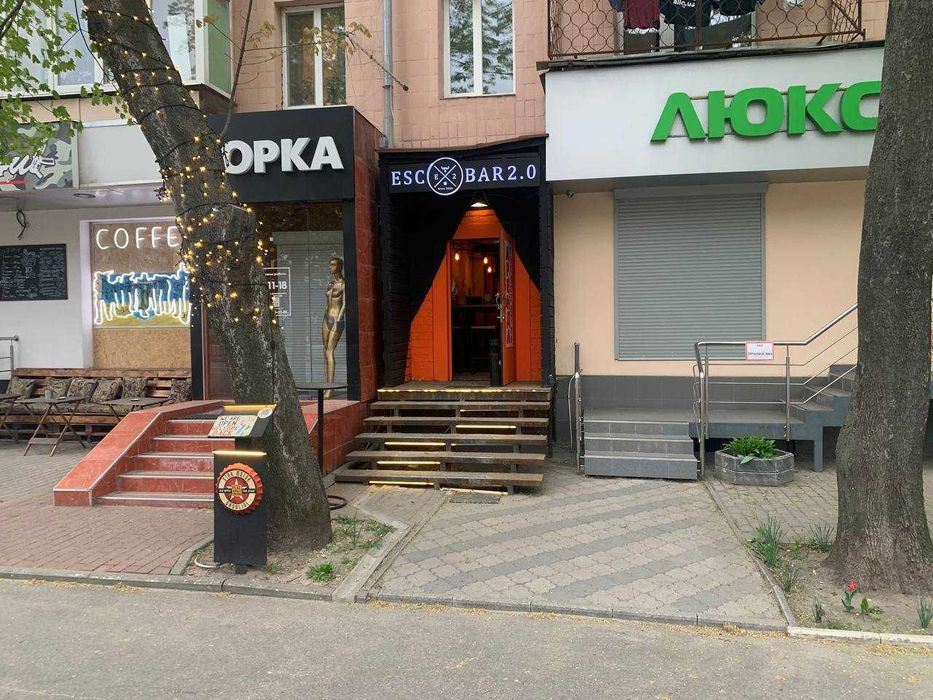 Готовое кафе с мебелью и оборудованием на пр.Науки под кафе, бар и т.д