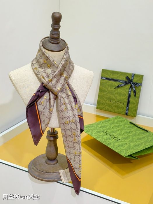 Nowa apaszka gucci 90x90 cm silk