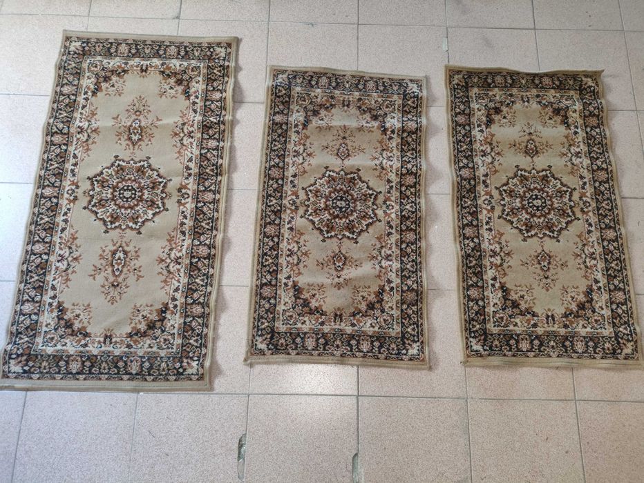 Set of 3 Oriental Persian Rugs in Good Condition