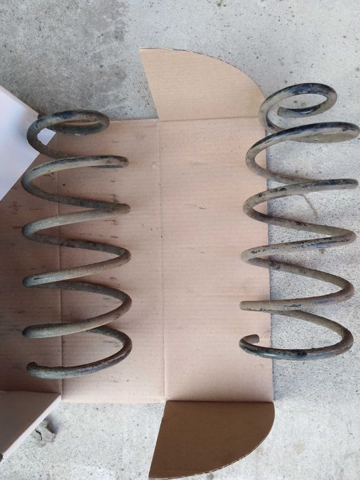 Відам даром дві пружини для гольфа 4
