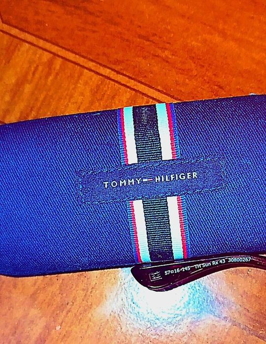 Óculos de Sol Tommy Hilfiger Originais (Modelo TH Sun Rx 43)