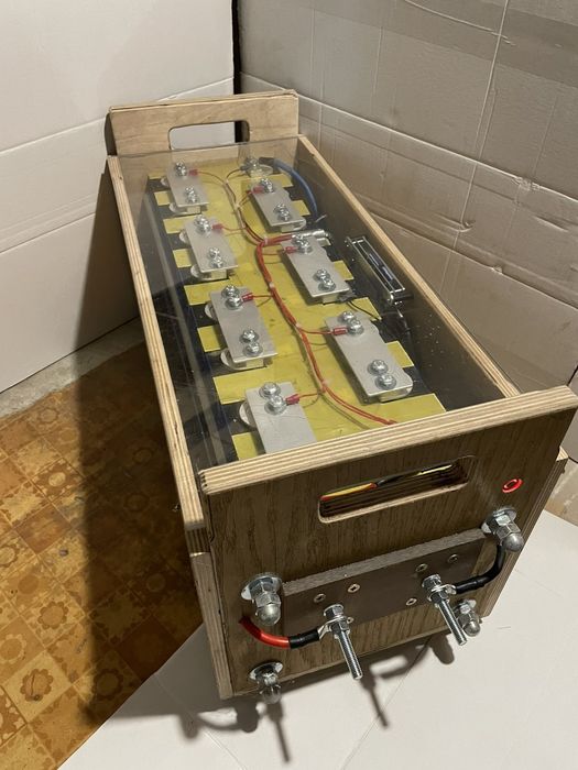 24 в інвертер з залізо фрсфатним акумом на 7.5квту