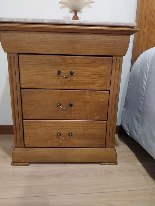 Quarto casal em madeira
