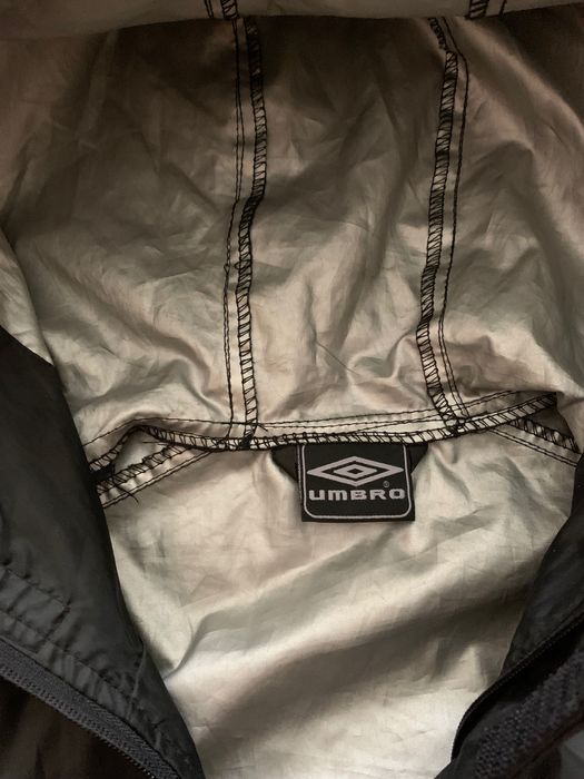 Вітровка куртка umbro