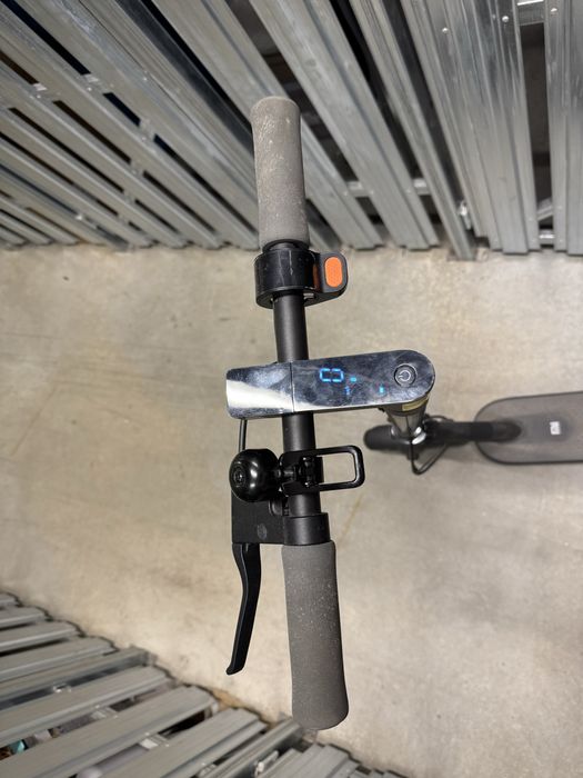 Xiaomi Mi Electric Scooter Essential hulajnoga elektryczna