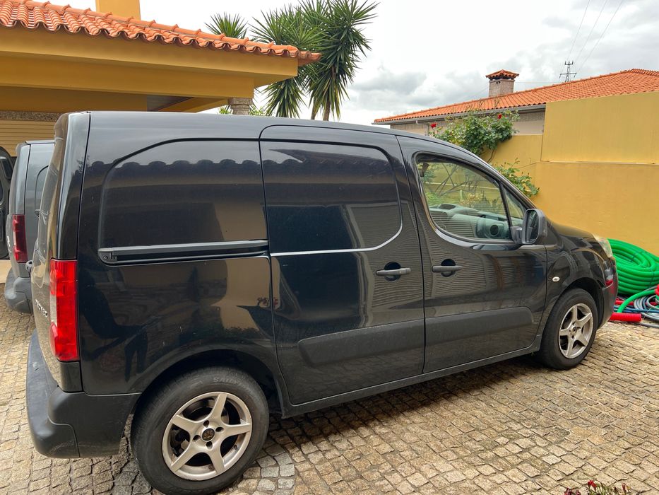 Peugeot partner preta 2009