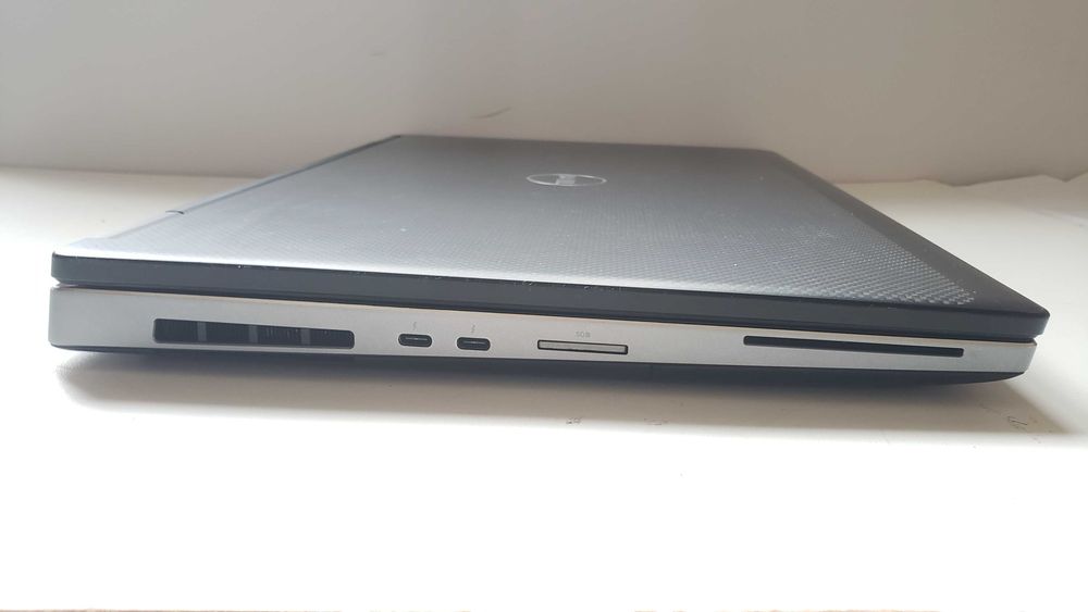 Ноутбук Dell Precision 7730 i7-8850H 32GB 128Gb + 1Tb SSD nVidia 6Gb