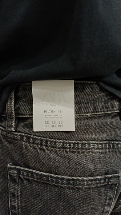 Нові чоловічі джинси Zara (Оригінал) — Графітові / Чорні з ефектом прання, розмір 38 (M/L)