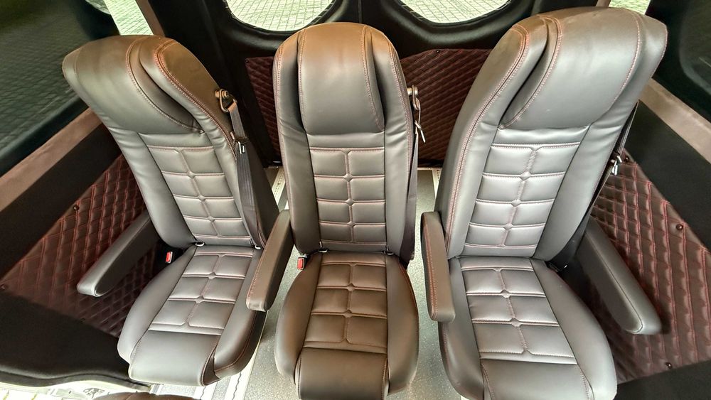 zabudowa busa  - siedzenia,, montaż, homologacja