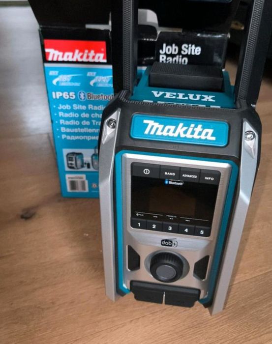 Radio Makita DMR115