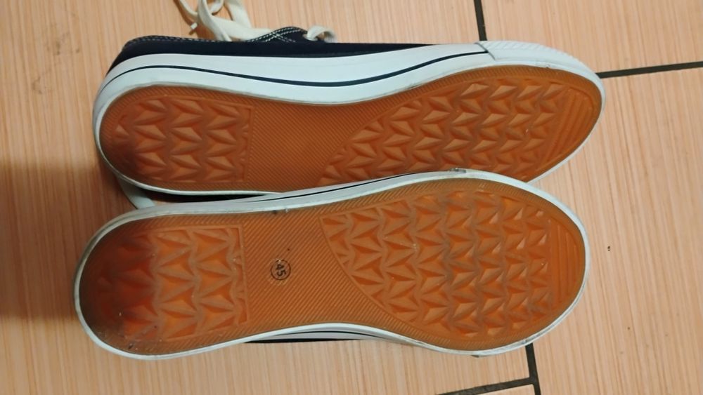 Trampki czarne rozmiar 45