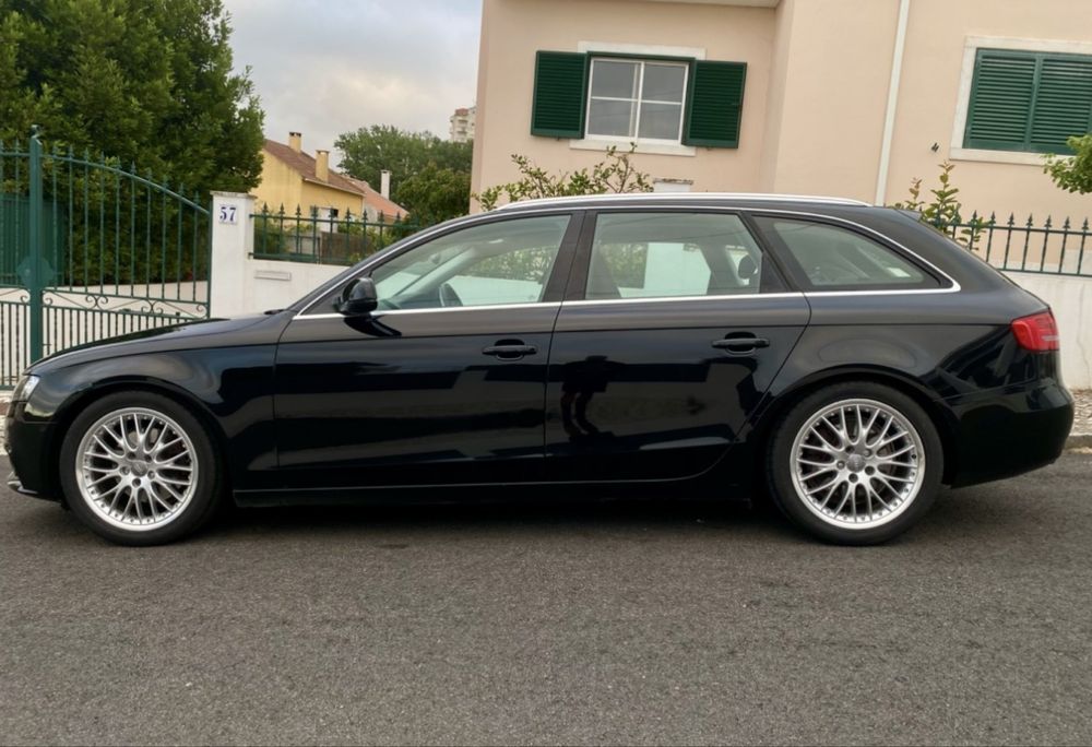 Audi A4 B8 2010 Volante à direita
