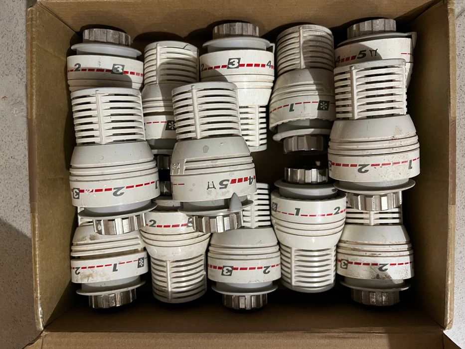 Głowice termostatyczne COMAP białe z demontażu