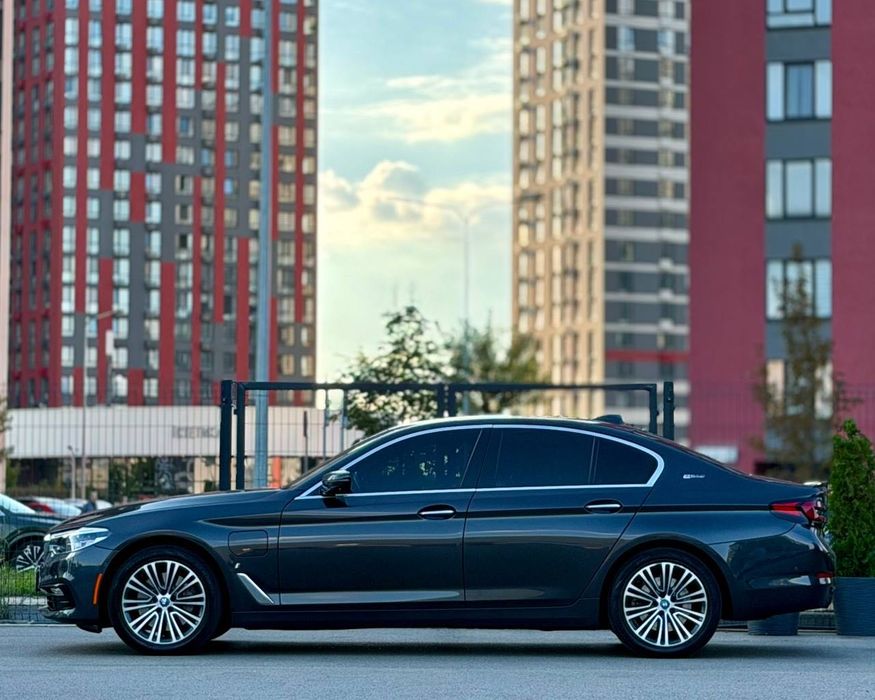 Продаж гарного BMW 530е