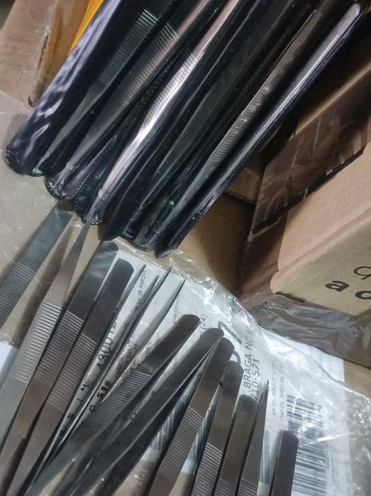 Pinças novas 1 euro cada