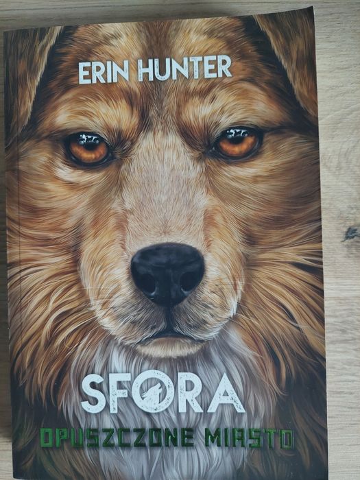 Erin Hunter  - Sfora