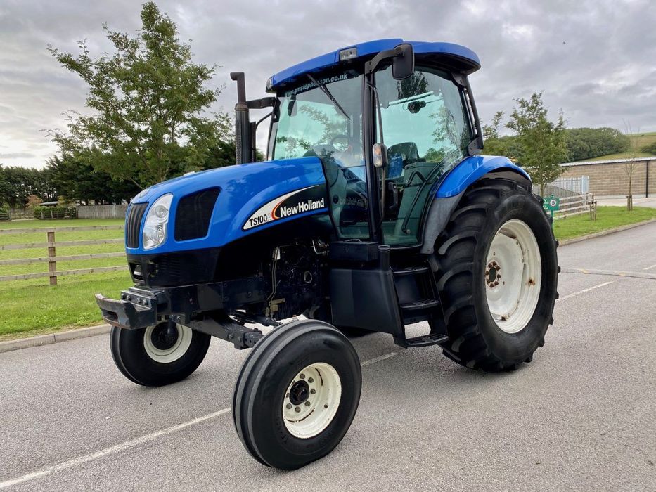 New Holland TS100A 2WD