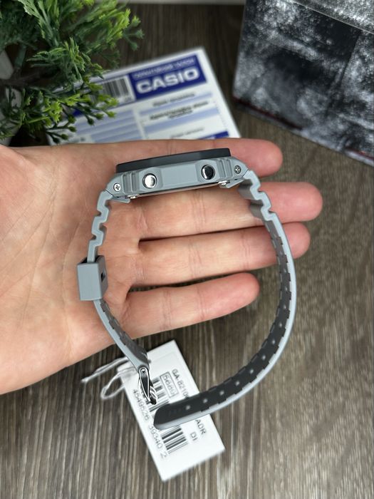 З гарантією / Новий оригінальний Casio G-Shock GA-B2100LUU-8A
