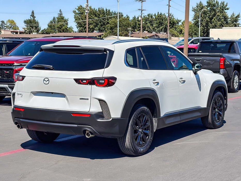 Mazda Cx-50      2024