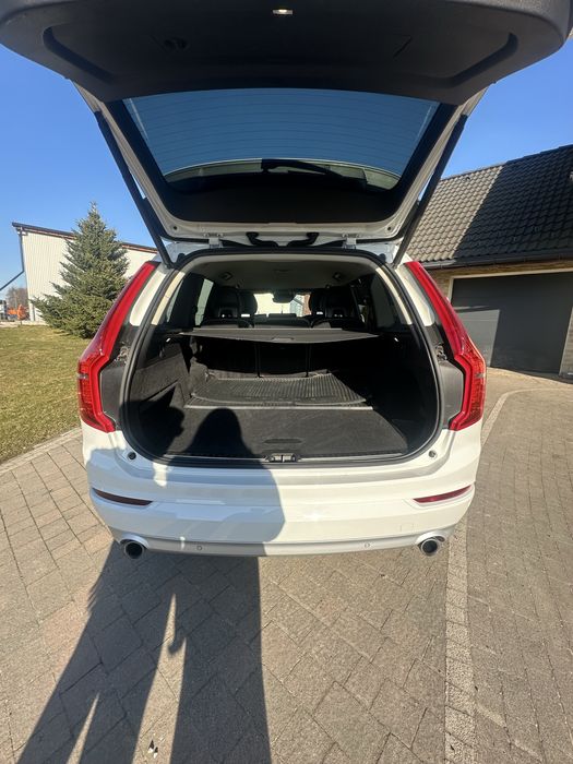 Volvo xc90 momentum