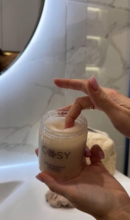 Парфумований скраб для тіла