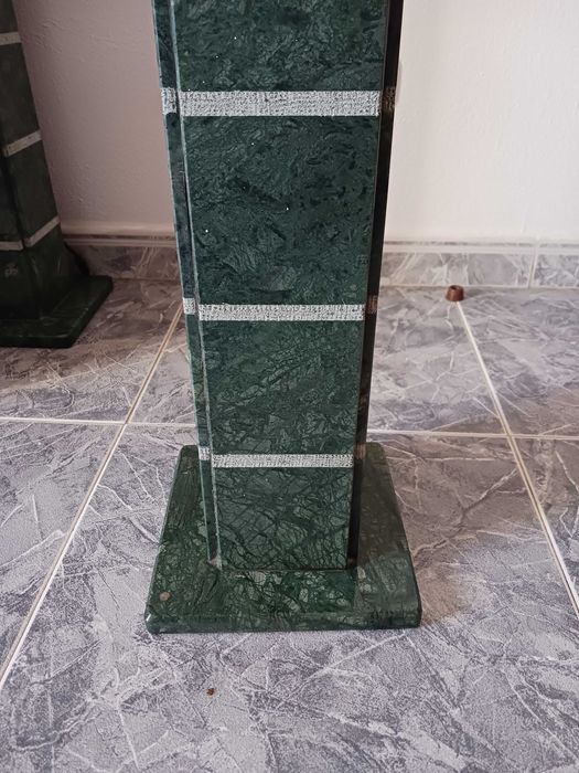 Colunas em mármore Verde Alpi