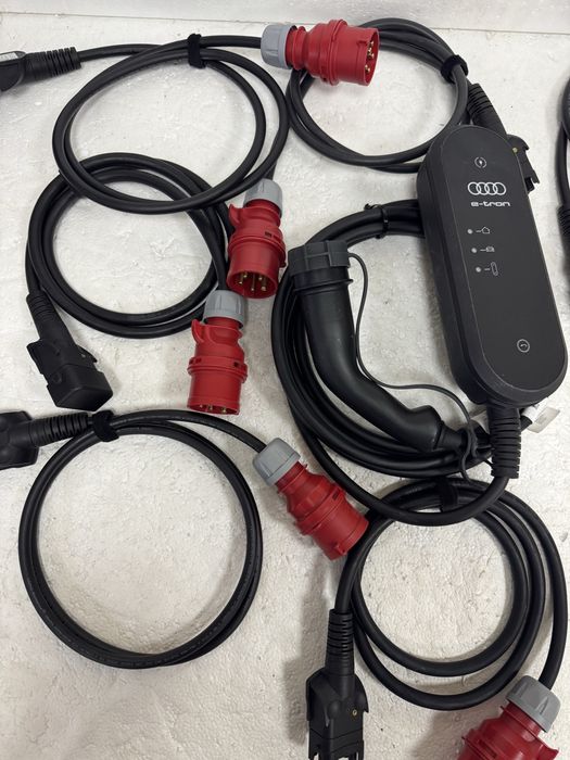 Кабель 380V для зарядки Audi e-tron 11 KWT