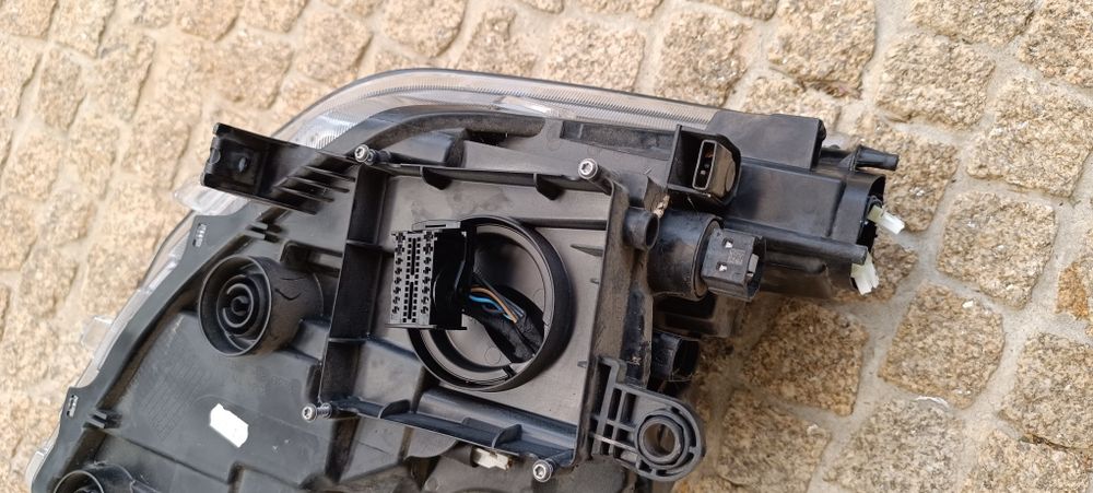 Farol ótica SEAT Ibiza/ Arona Led