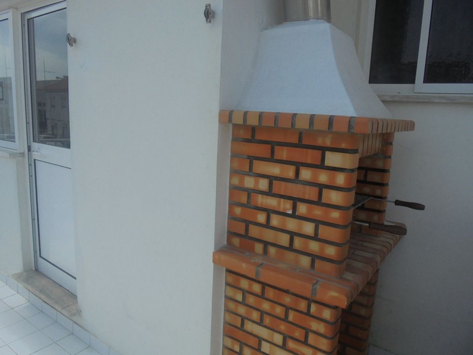 Peniche -Apartamento T2 para alugar na ÉPOCA ESCOLAR