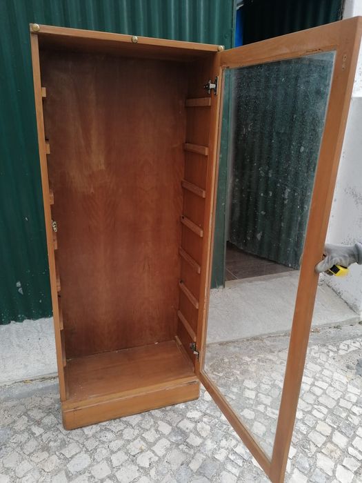 Cristaleira / Vitrine Antiga em Madeira