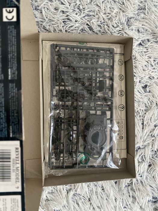 Model SHERMAN M4A1 1:72