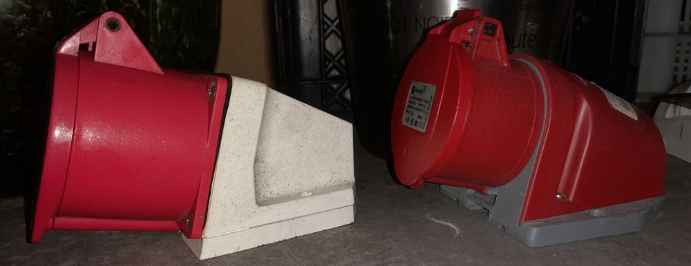 Fichas trifásicas de parede