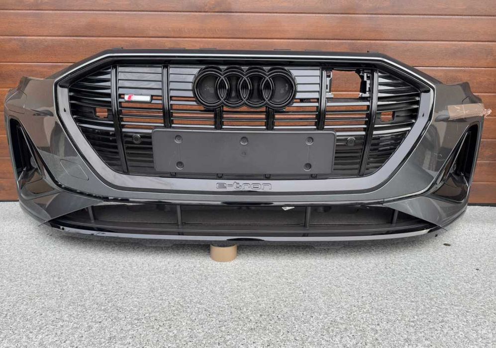 Бампер передній задній S-Line рест до рест	Audi E-Tron 4KE Разборка