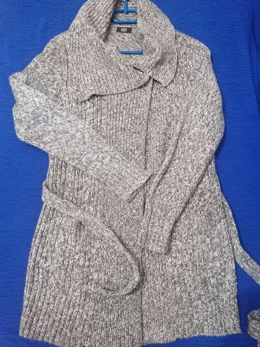 Продам тёплый вязанный кардиган - кофту. Бангладеш.