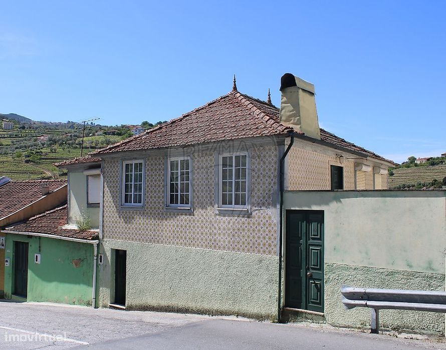 Moradia T4 para venda