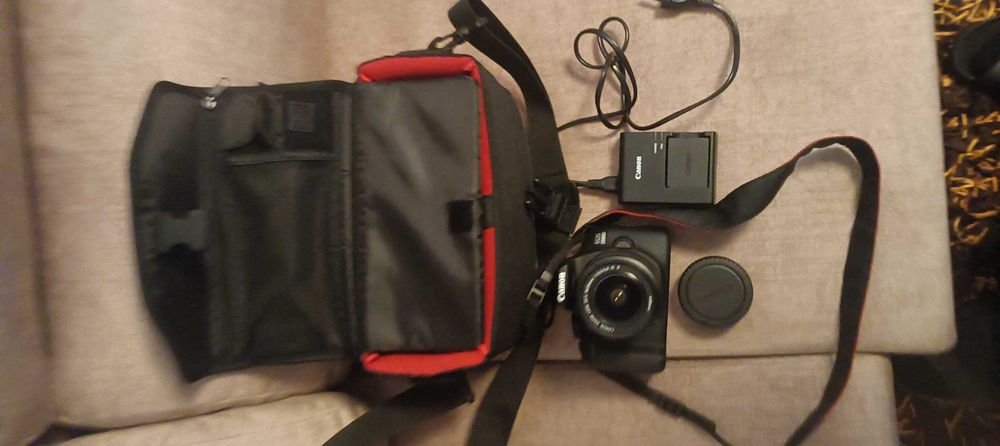 Canon Eos2000D + Bateria extra