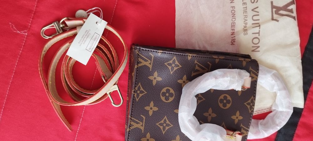Mala Luís Vuitton nova
