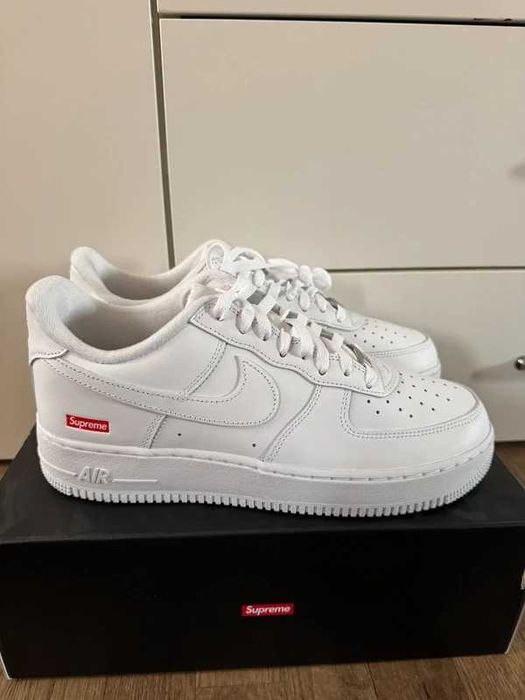Nike_Air_Force_1_Low_Supreme_White R.40