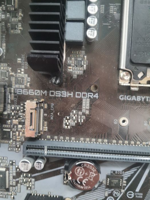 Gigabyte B660m ds3h ddr4