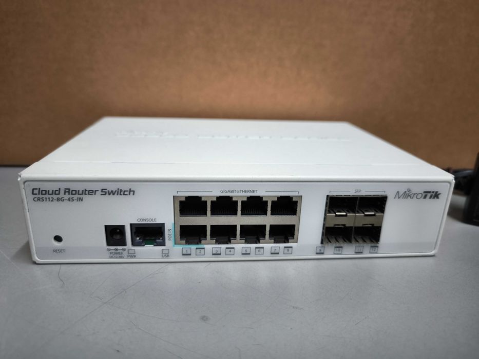 MikroTik Cloud Router Switch 112-8G-4S-IN (RouterOS L5)