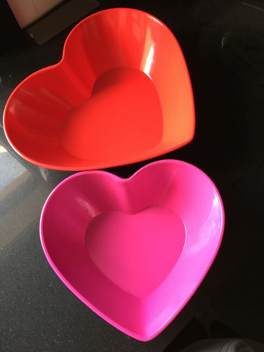 BLACK CAT - New Large Heart-Shaped Bowls