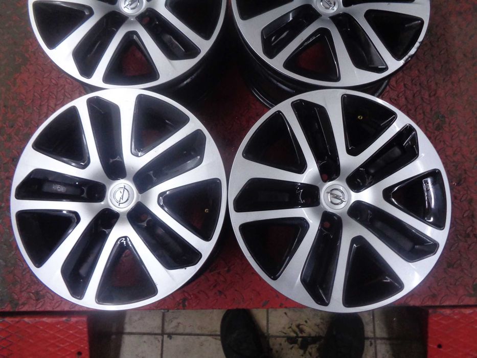 FELGI 7Jx17 OPEL INSIGNIA , ASTRA-J , Strukturalne , imitacja alu , 5x115 , Ładne